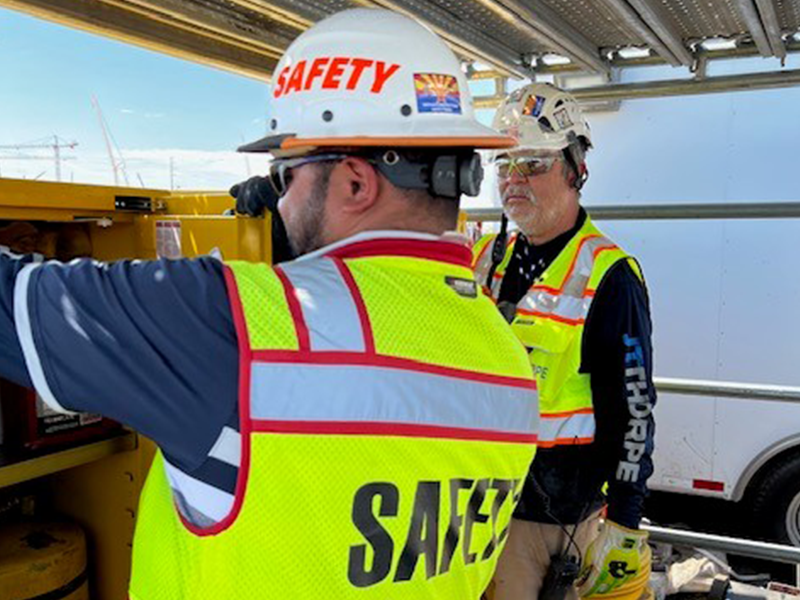 Safety-Services_800x600-2 Safety-Services